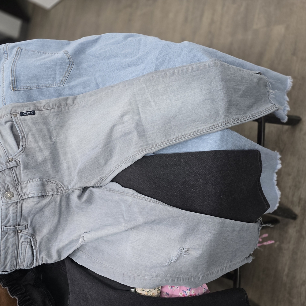 Silver Jeans Aiko Ankle Skinny in Light Gray